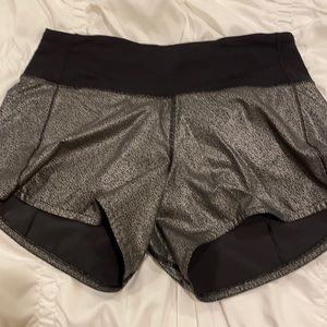 Lululemon speed up low rise shorts